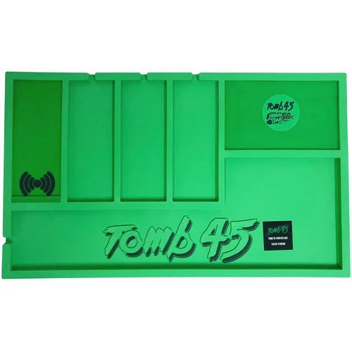 Tomb 45 Powered Wireless Charging Organizing Station Mat – GREEN